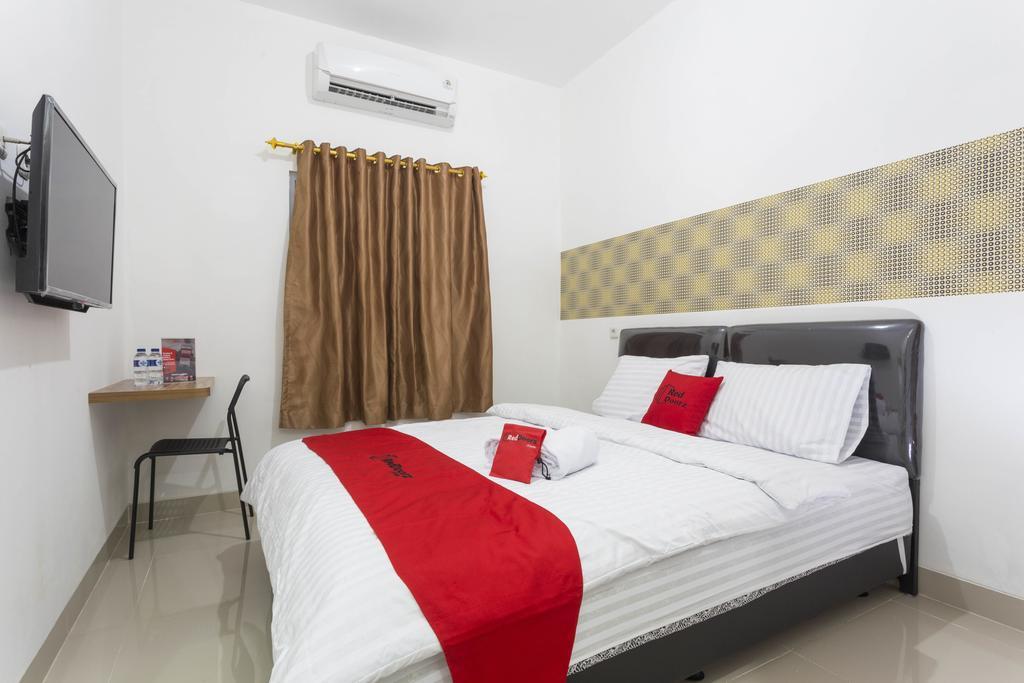 เรดดอร์ซ พลัส แอท บูเลอวาร์ด เรสซิเดนซ์ Bsd Hotel ทังเกอรัง ภายนอก รูปภาพ